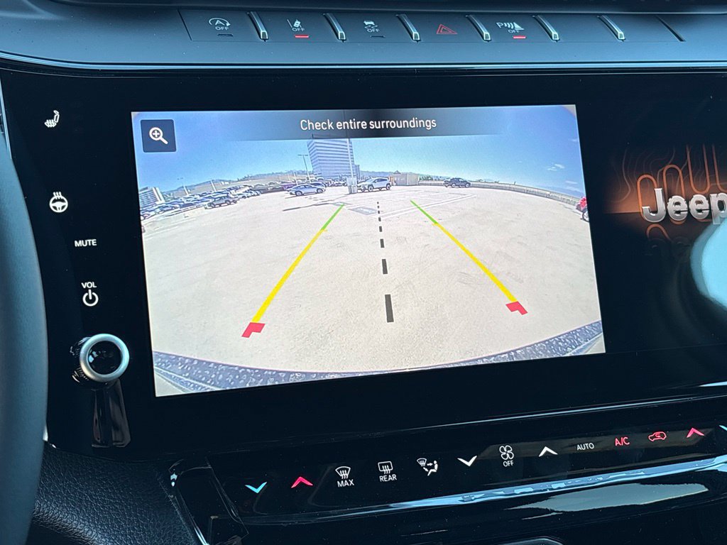 New 2027 Jeep Grand Cherokee Limited AWD/4WD image 21