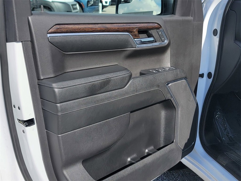 Used 2024 GMC Sierra 1500 SLE image 13