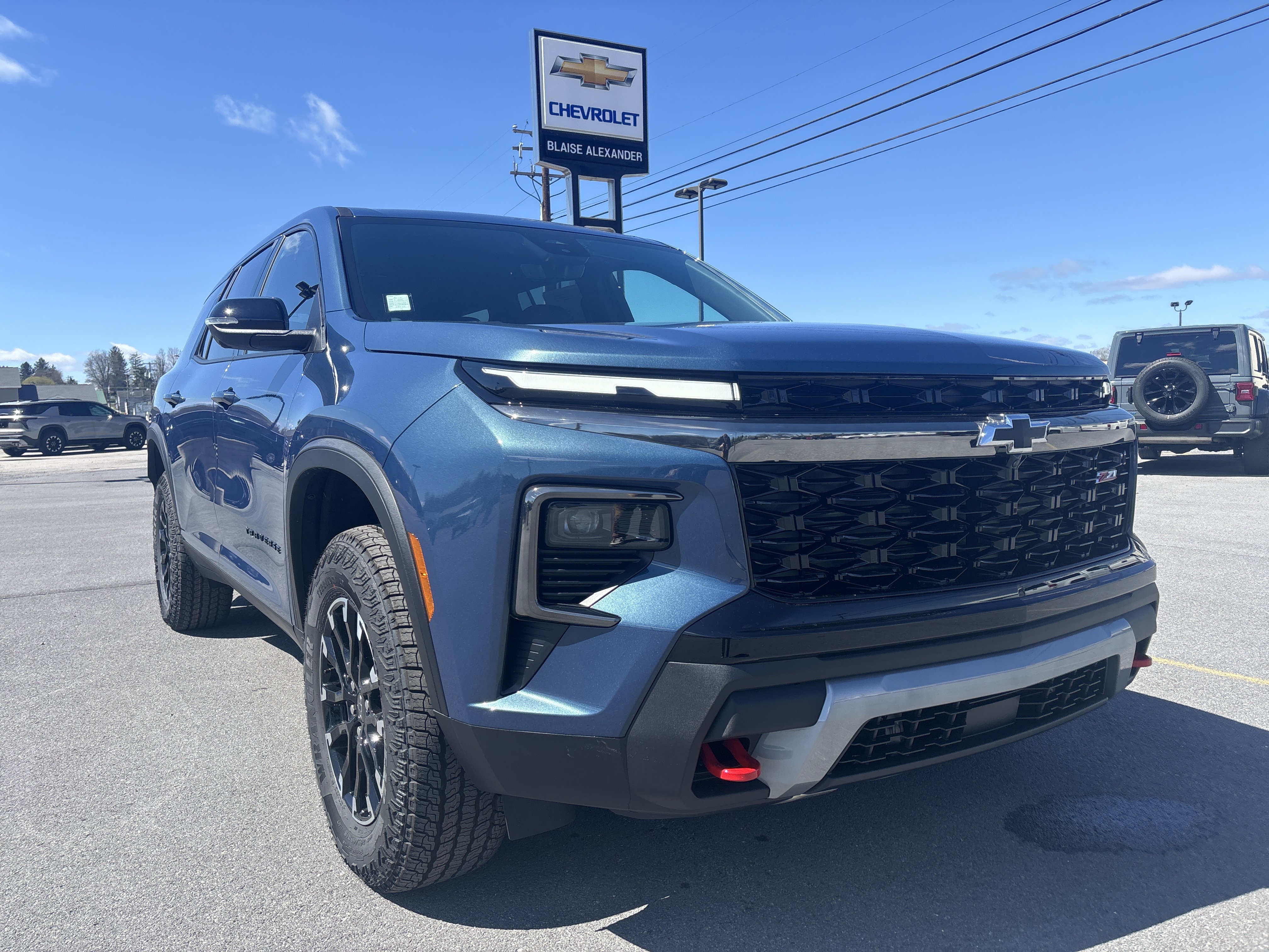 New 2026 Chevrolet Traverse Z71 w/ Driver Confidence Package image 1