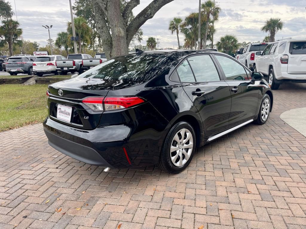 Used 2025 Toyota Corolla LE image 5