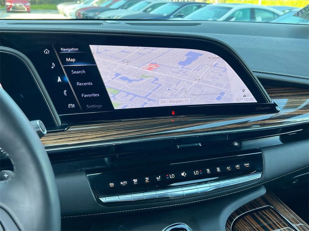 Used 2024 Cadillac Escalade ESV Premium Luxury w/ Performance Package image 17