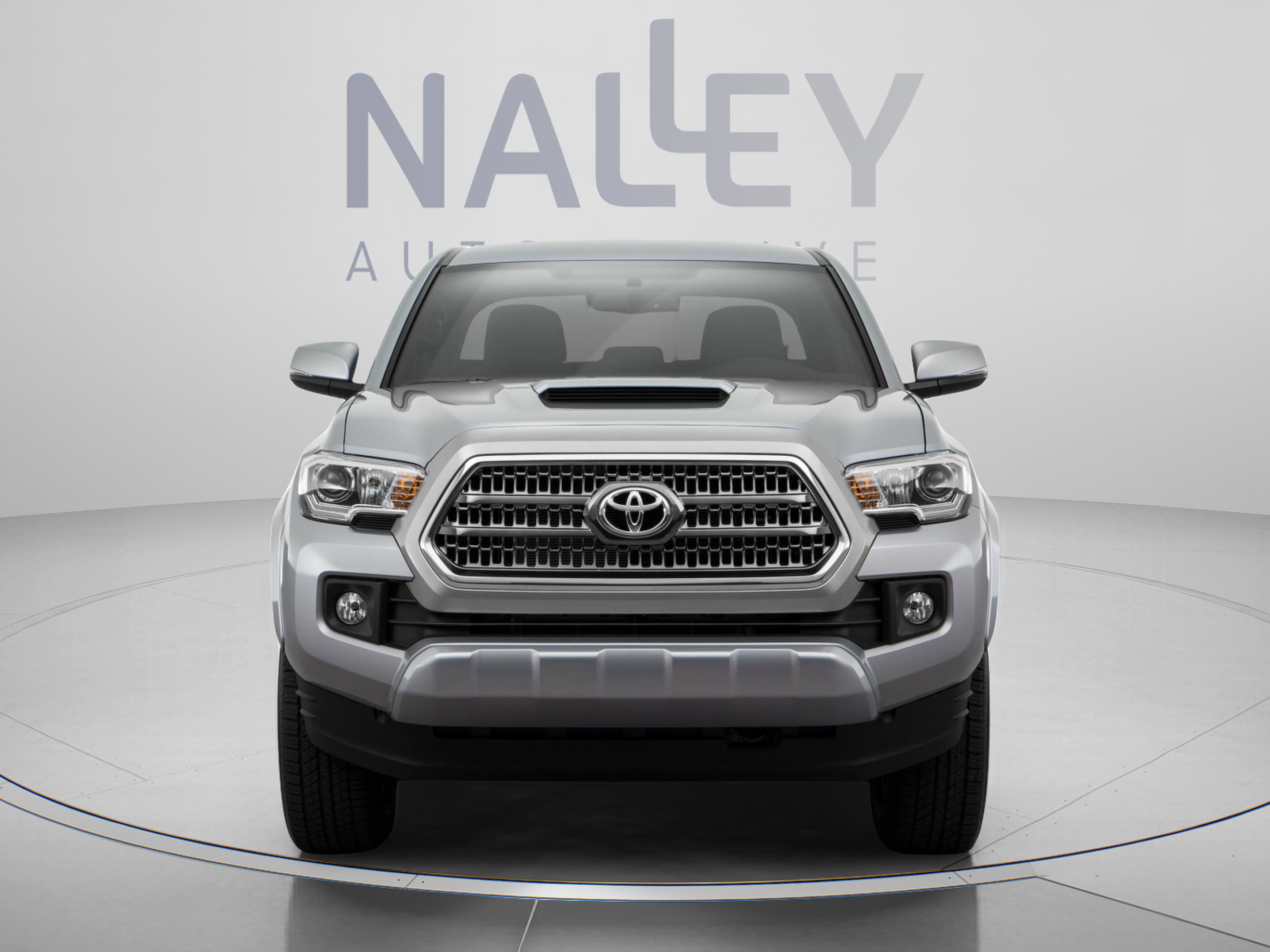 Used 2017 Toyota Tacoma TRD Sport w/ Premium & Technology Package image 9