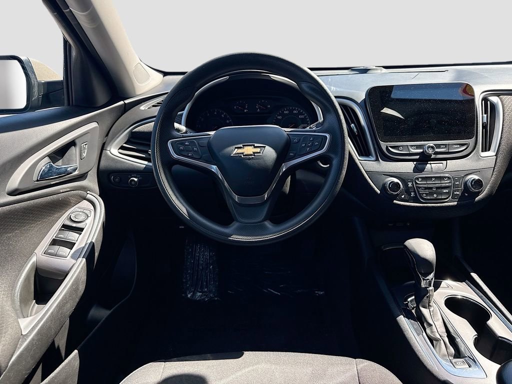 Used 2022 Chevrolet Malibu LT FWD image 21