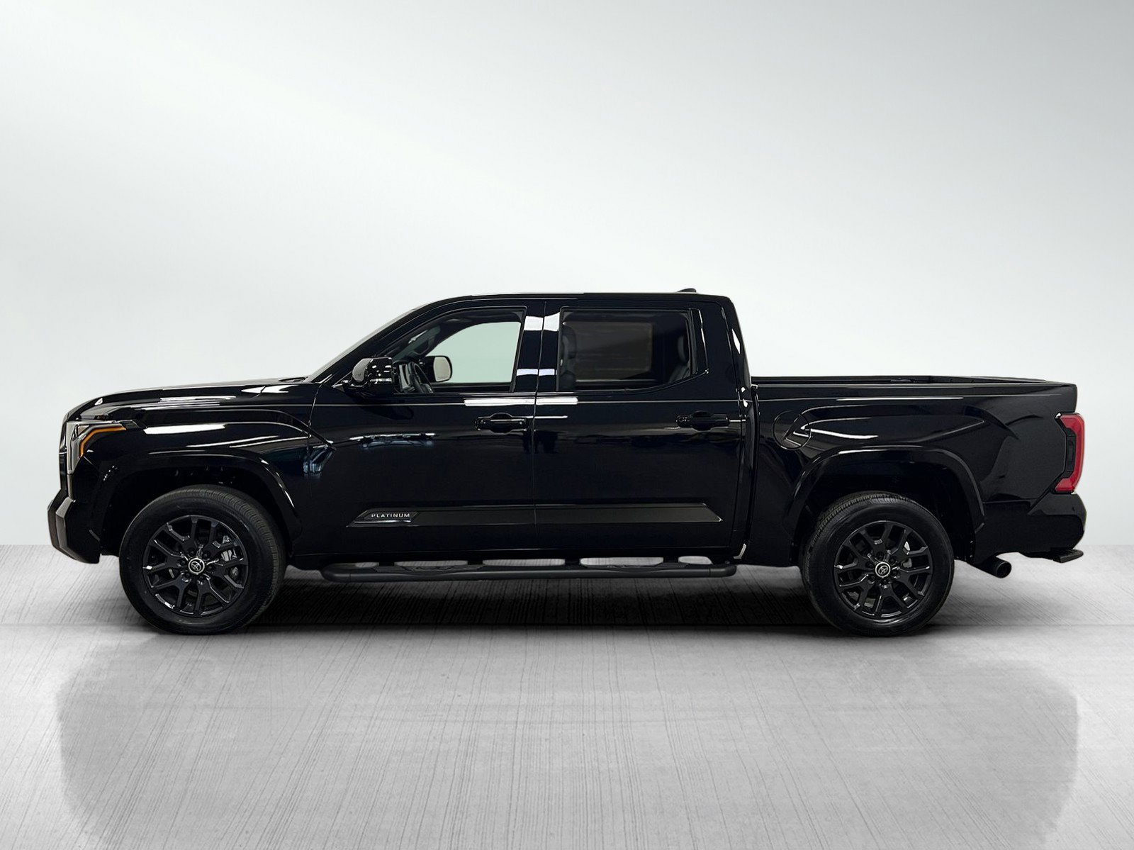 Used 2024 Toyota Tundra Platinum image 3