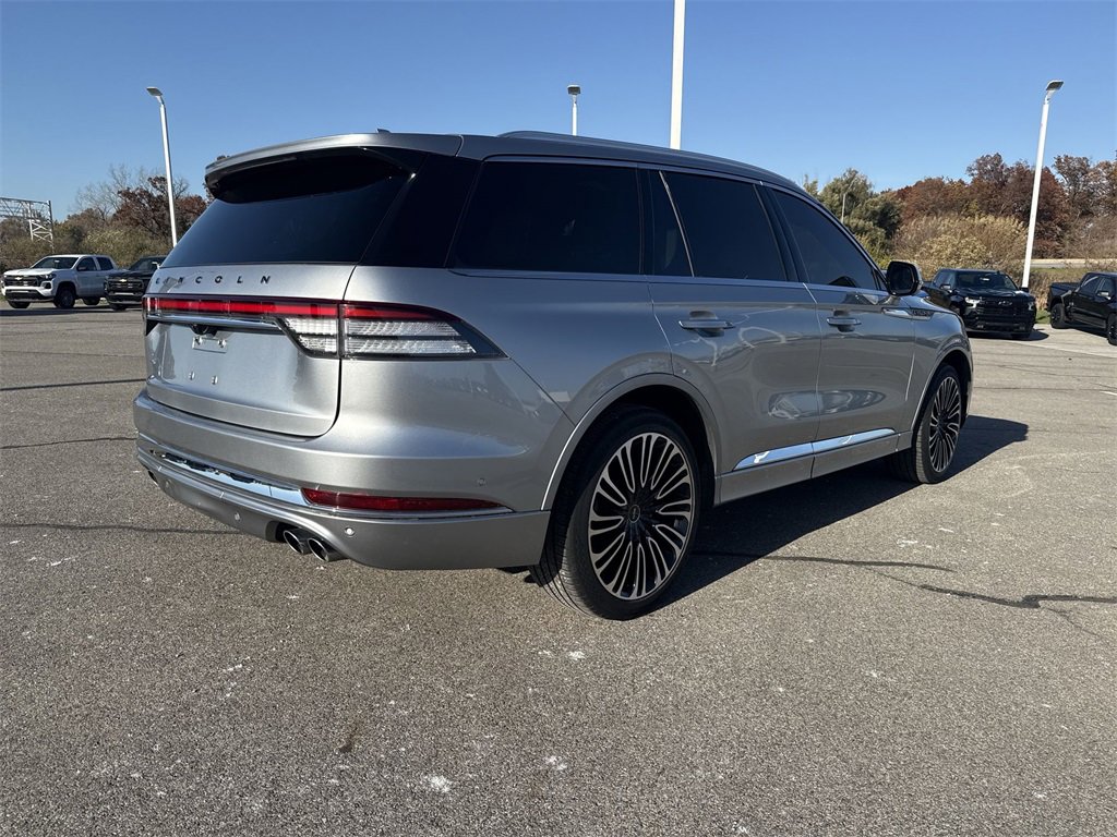 Used 2020 Lincoln Aviator Black Label w/ Class IV Trailer Tow Package image 8