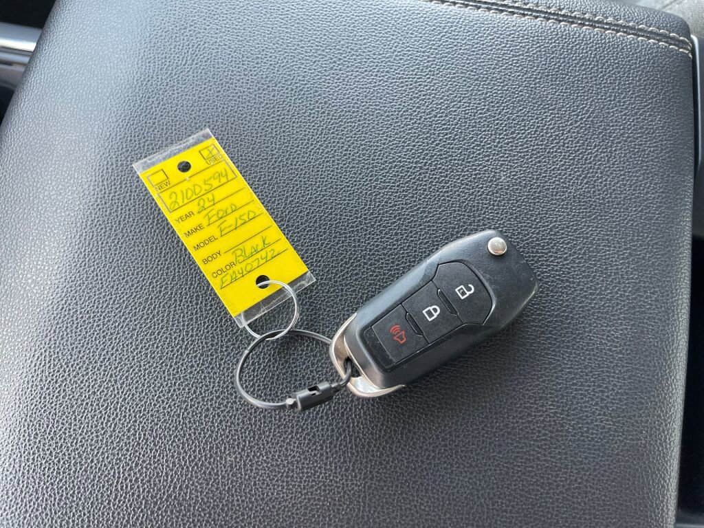 Used 2024 Ford F150 XLT w/ Mobile Office Package image 4