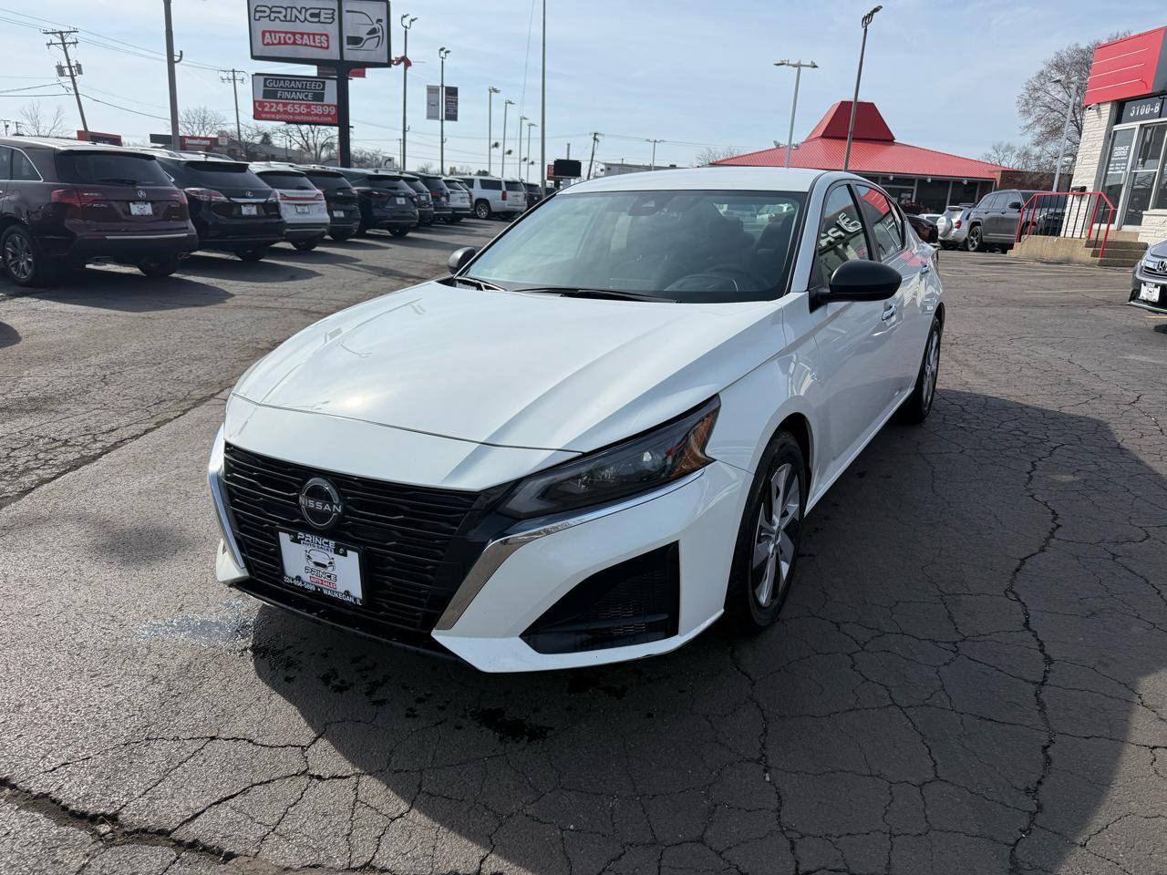 Used 2024 Nissan Altima 2.5 S image 3