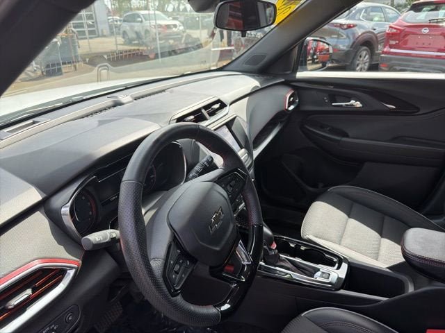 Used 2023 Chevrolet TrailBlazer RS FWD image 11
