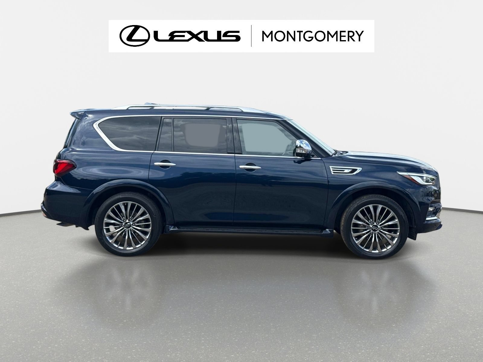 Used 2021 INFINITI QX80 Sensory w/ All-Season Package AWD/4WD image 2