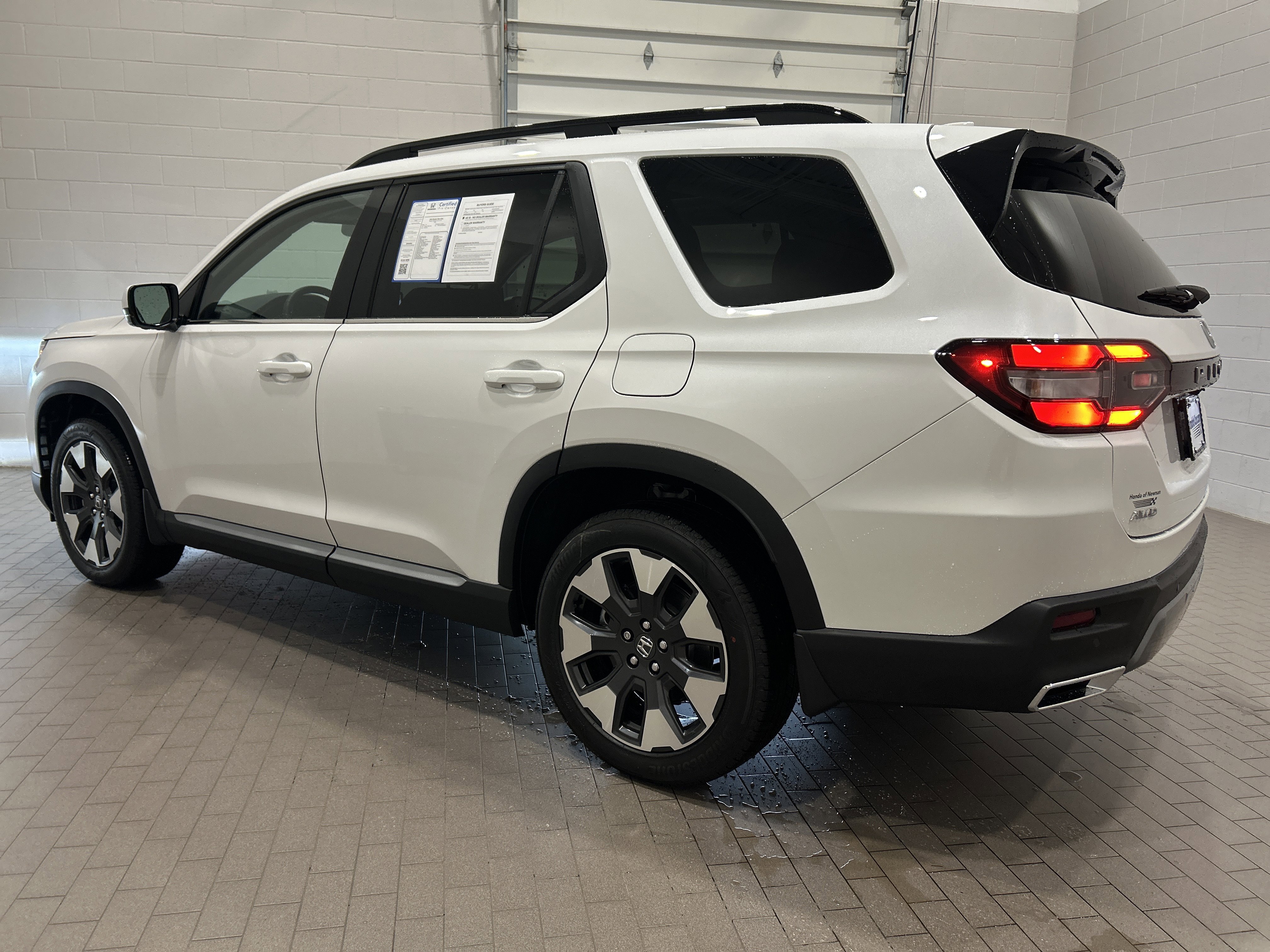 Used 2026 Honda Pilot Elite image 7