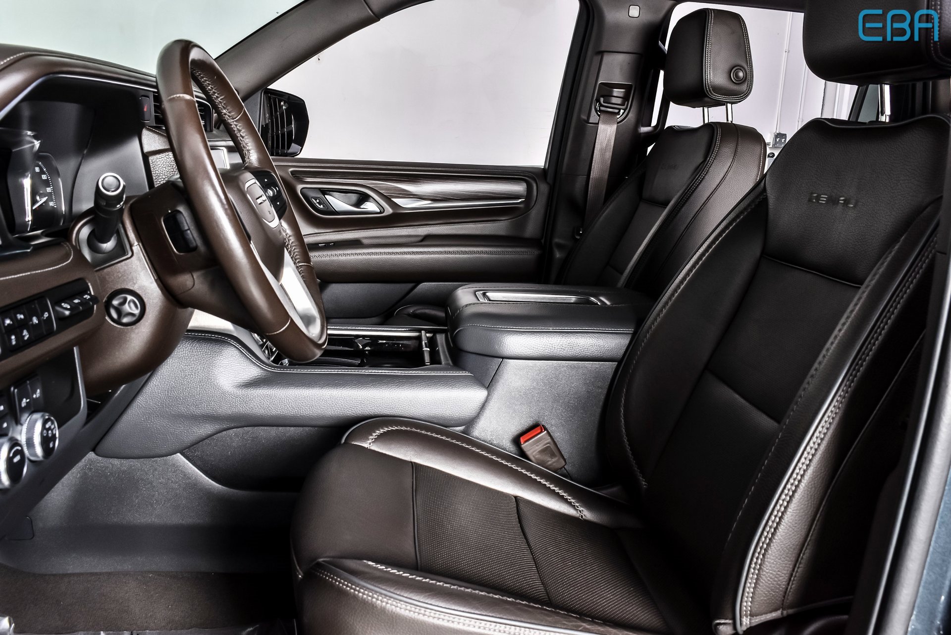 Used 2021 GMC Yukon Denali w/ Denali Premium Package image 17