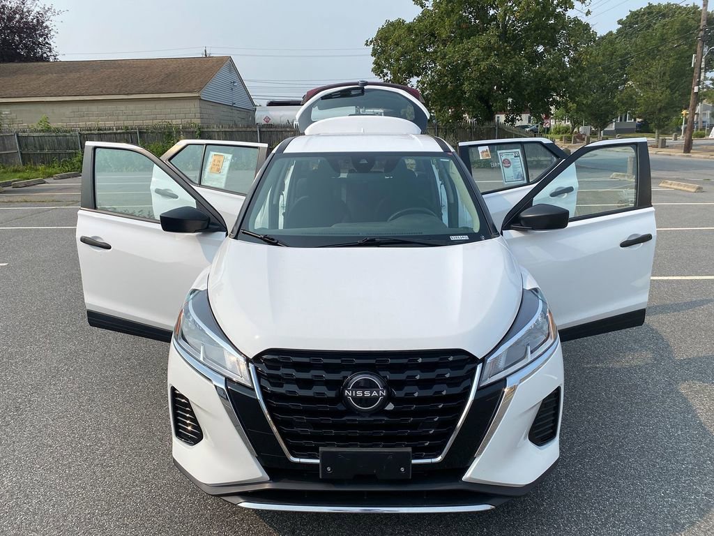 Used 2022 Nissan Kicks S image 29