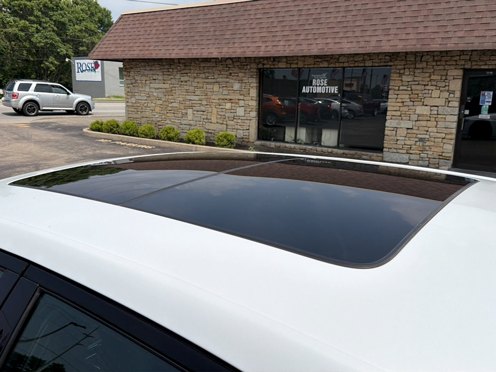 Used 2022 Chrysler 300 Touring L w/ Popular Equipment Group AWD/4WD image 10