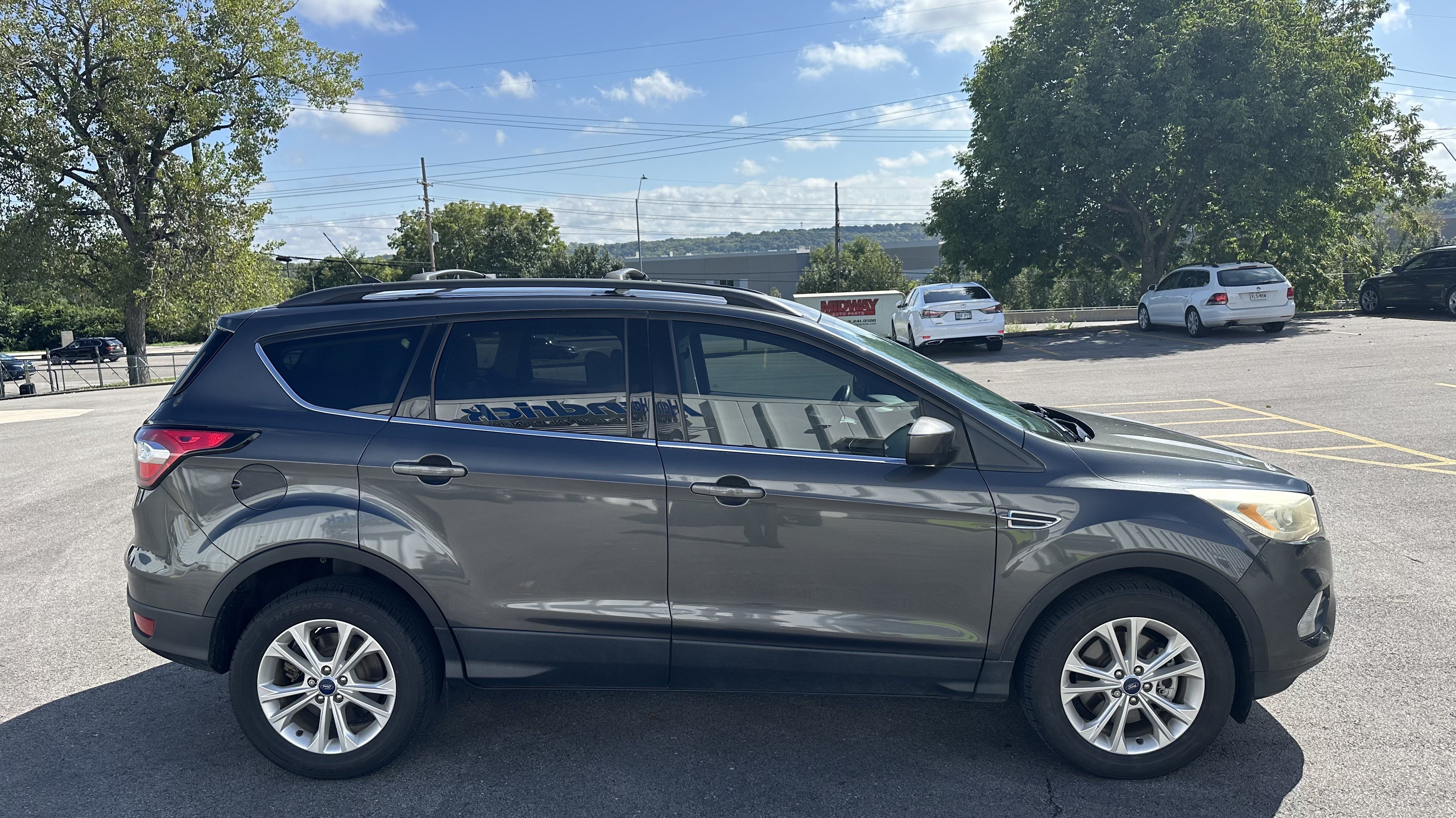 Used 2018 Ford Escape SEL AWD/4WD image 11