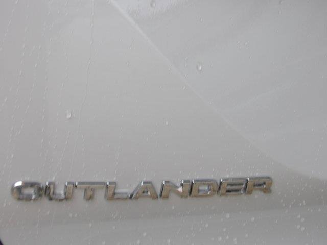 New 2025 Mitsubishi Outlander SEL Black Edition image 8