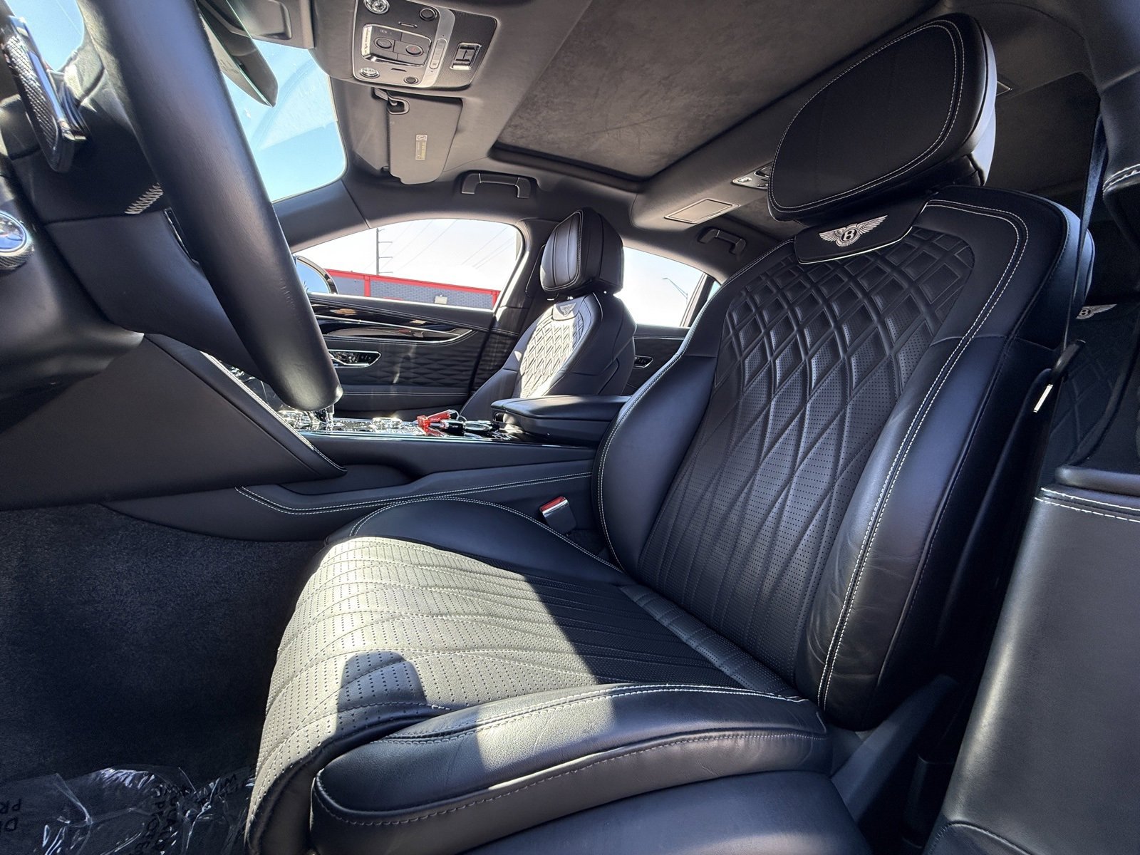 Used 2022 Bentley Flying Spur V8 image 14