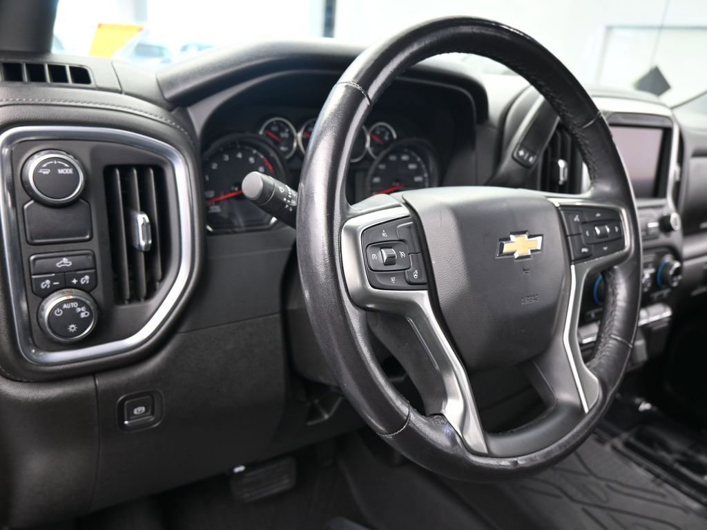 Used 2021 Chevrolet Silverado 1500 LT image 15