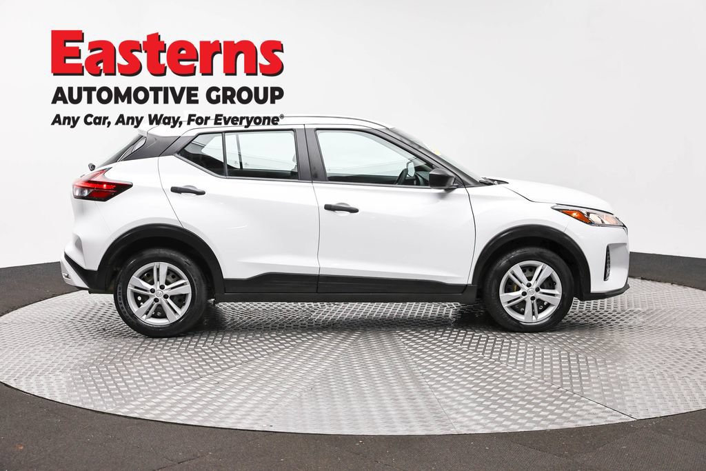 Used 2024 Nissan Kicks S FWD image 4