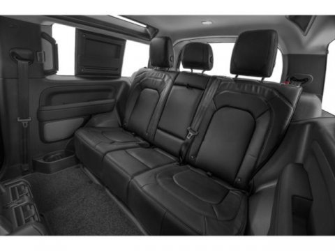 New 2025 Land Rover Defender 90 X-Dynamic SE image 13