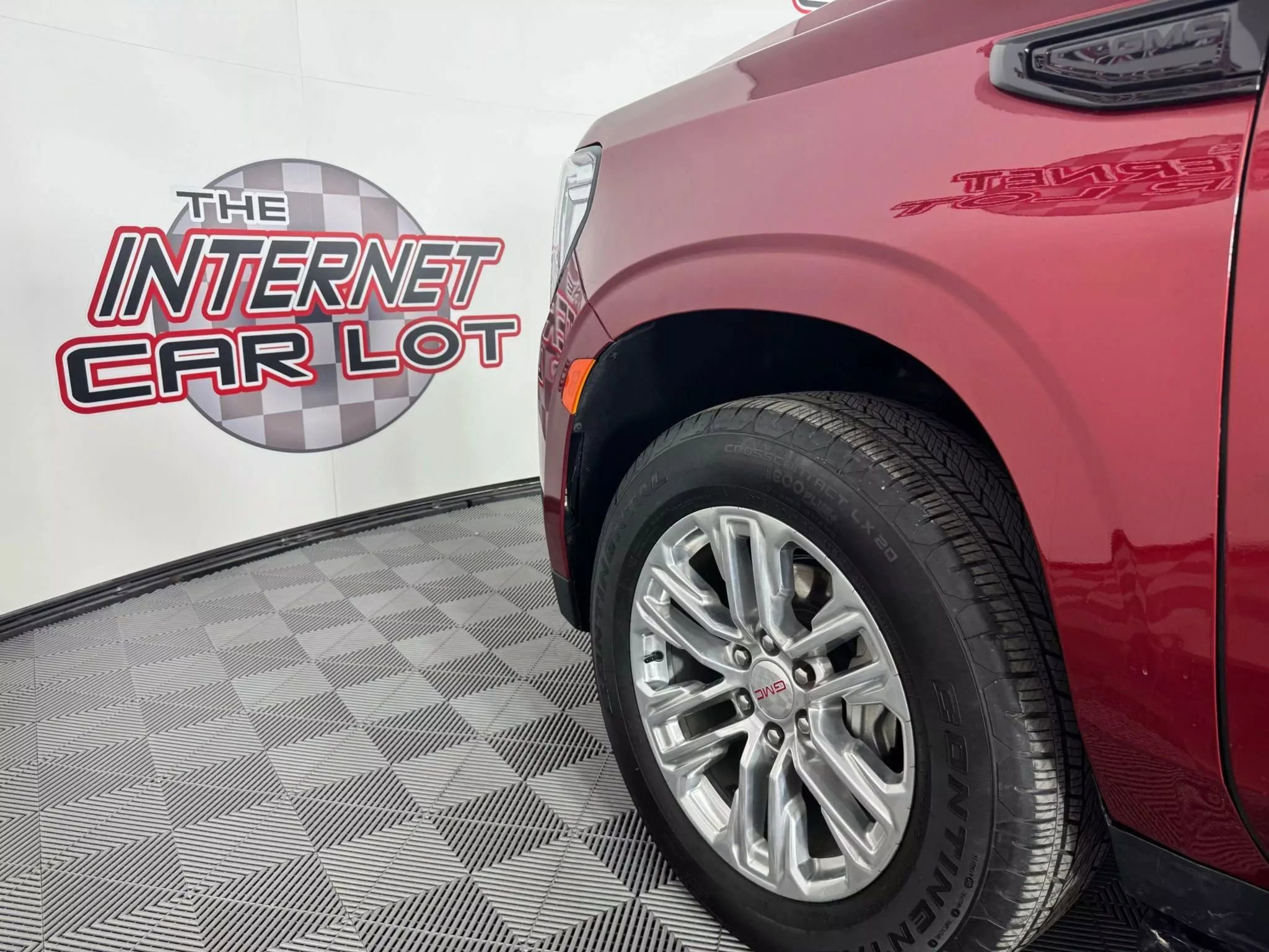 Used 2023 GMC Yukon SLT w/ SLT Luxury Package image 29