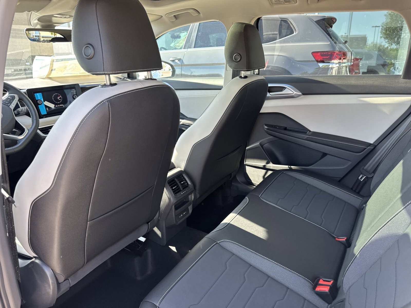 New 2026 Volkswagen Taos SE AWD/4WD image 18