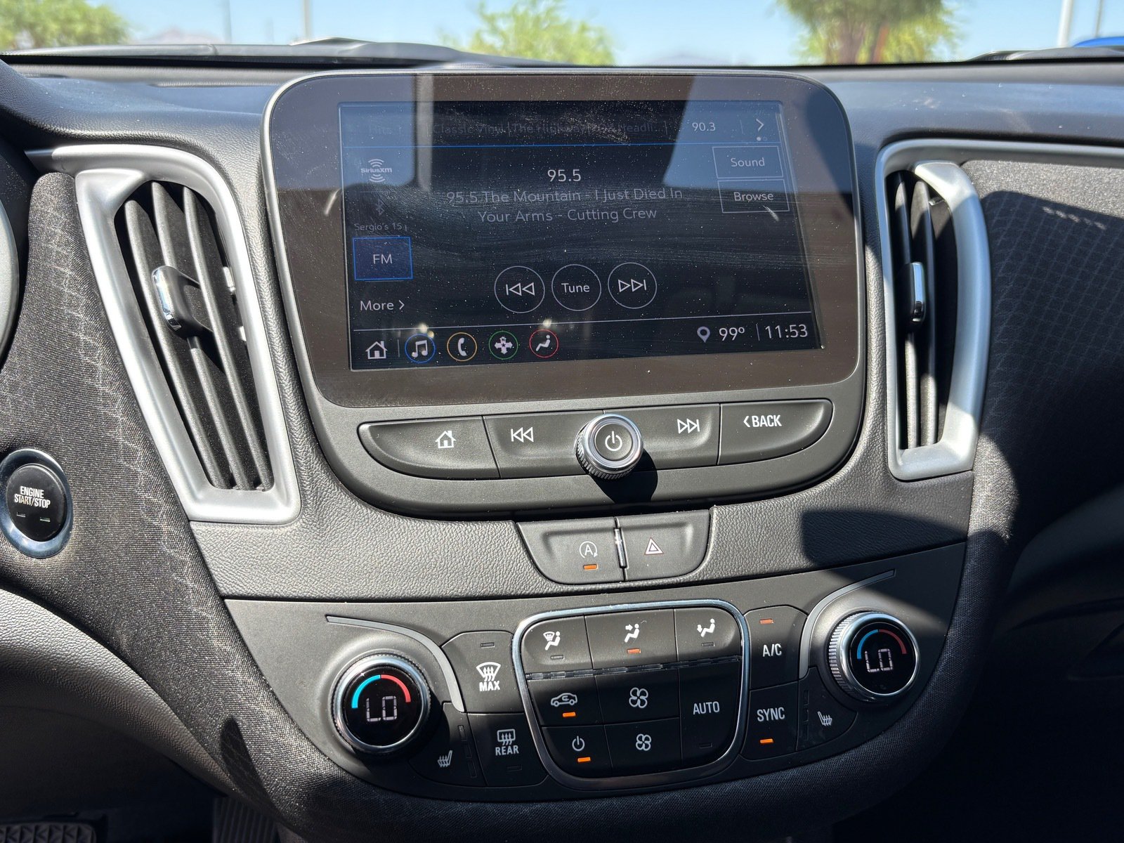 Used 2023 Chevrolet Malibu LT FWD image 14