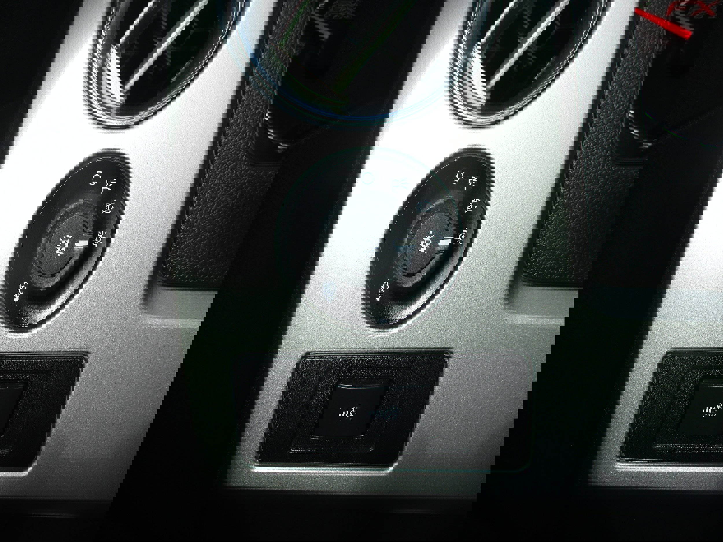 Used 2014 Ford F150 FX4 w/ Equipment Group 402A Luxury image 18