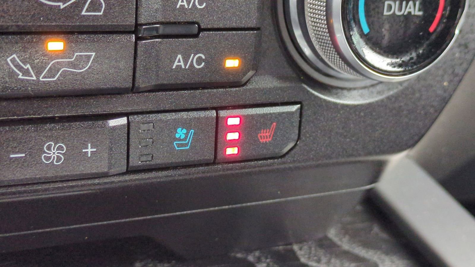 Used 2018 Ford F150 Platinum w/ Technology Package image 35