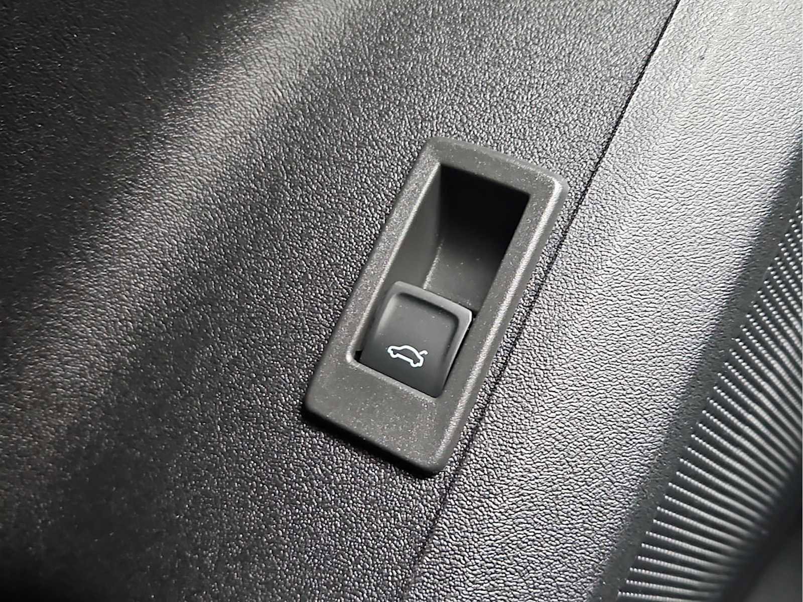 New 2026 Audi SQ5 Premium Plus image 22