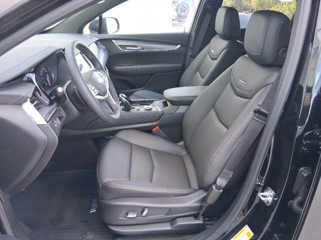 New 2026 Cadillac XT5 Luxury w/ LPO, Floor Liner Package image 18