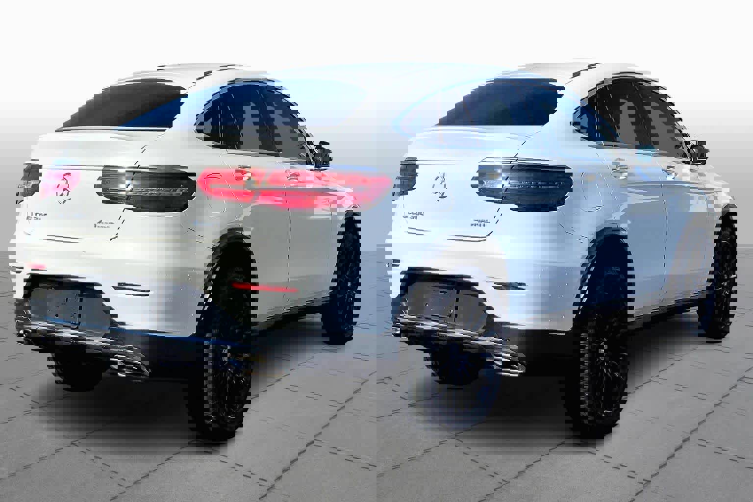 Used 2017 Mercedes-Benz GLC 300 4MATIC Coupe image 12