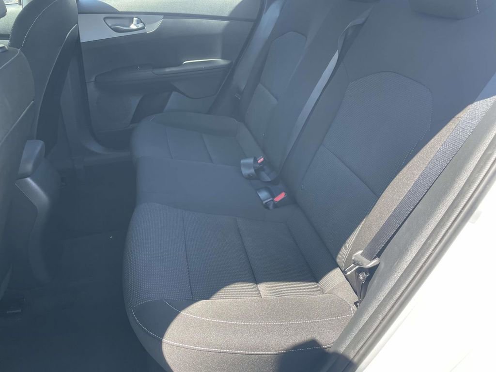Used 2021 Kia Forte LXS FWD image 18