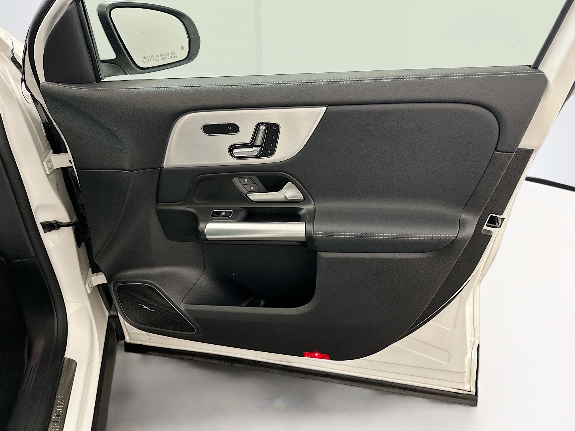 Used 2025 Mercedes-Benz GLA 250 4MATIC image 34