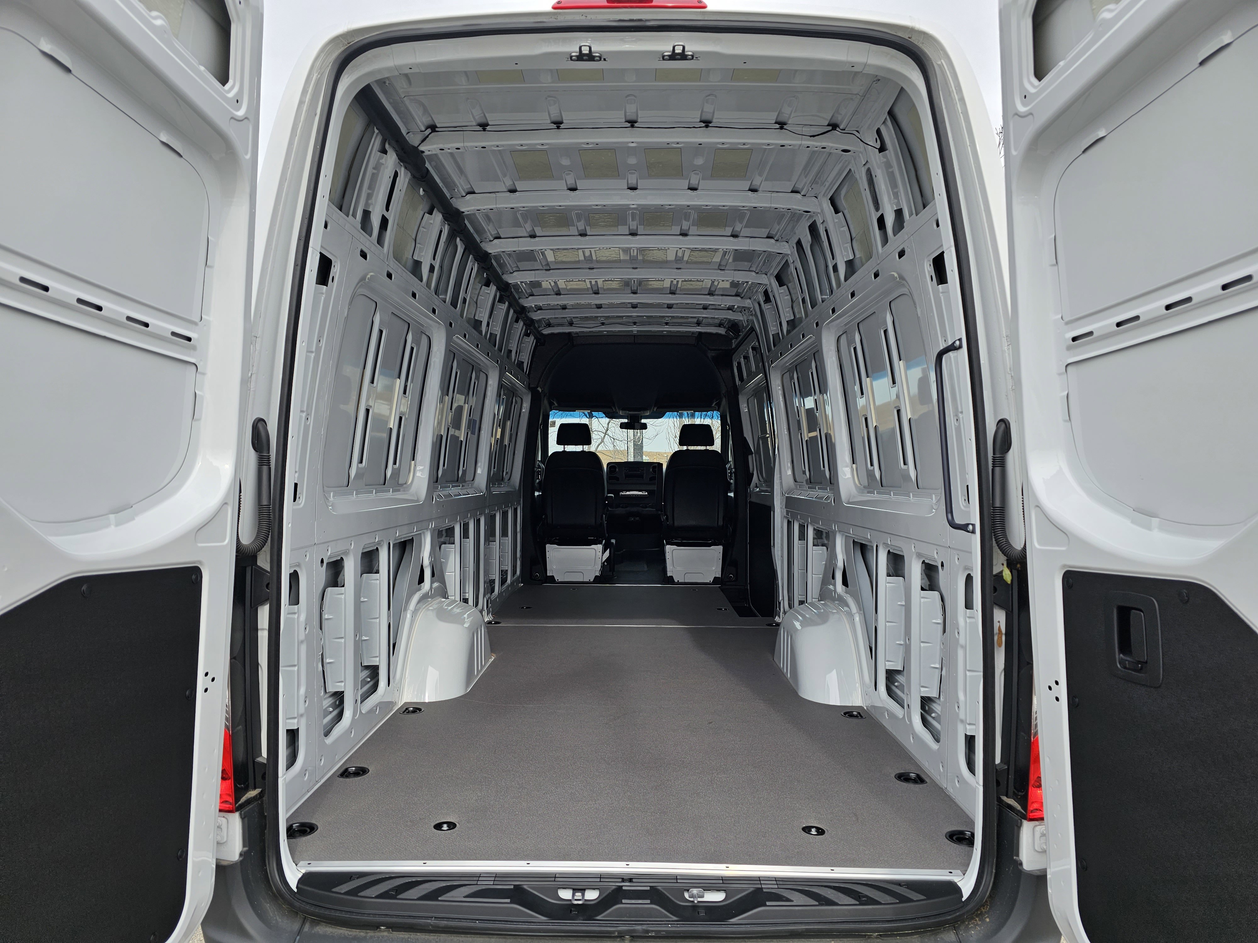 New 2025 Mercedes-Benz Sprinter 2500 image 17