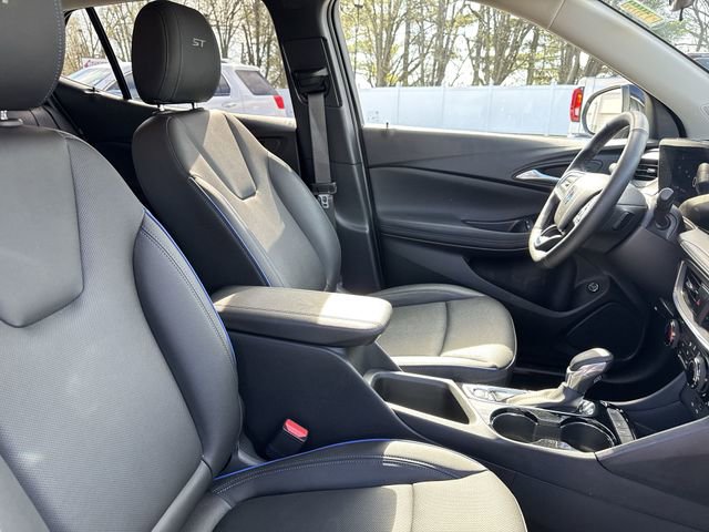 Used 2026 Buick Encore GX Sport Touring w/ Comfort Package image 26