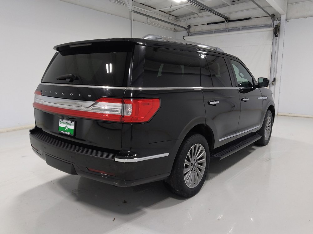 Used 2019 Lincoln Navigator Premiere image 9