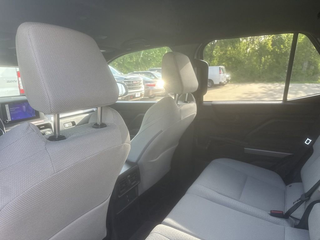 Used 2026 Toyota 4Runner SR5 AWD/4WD image 11