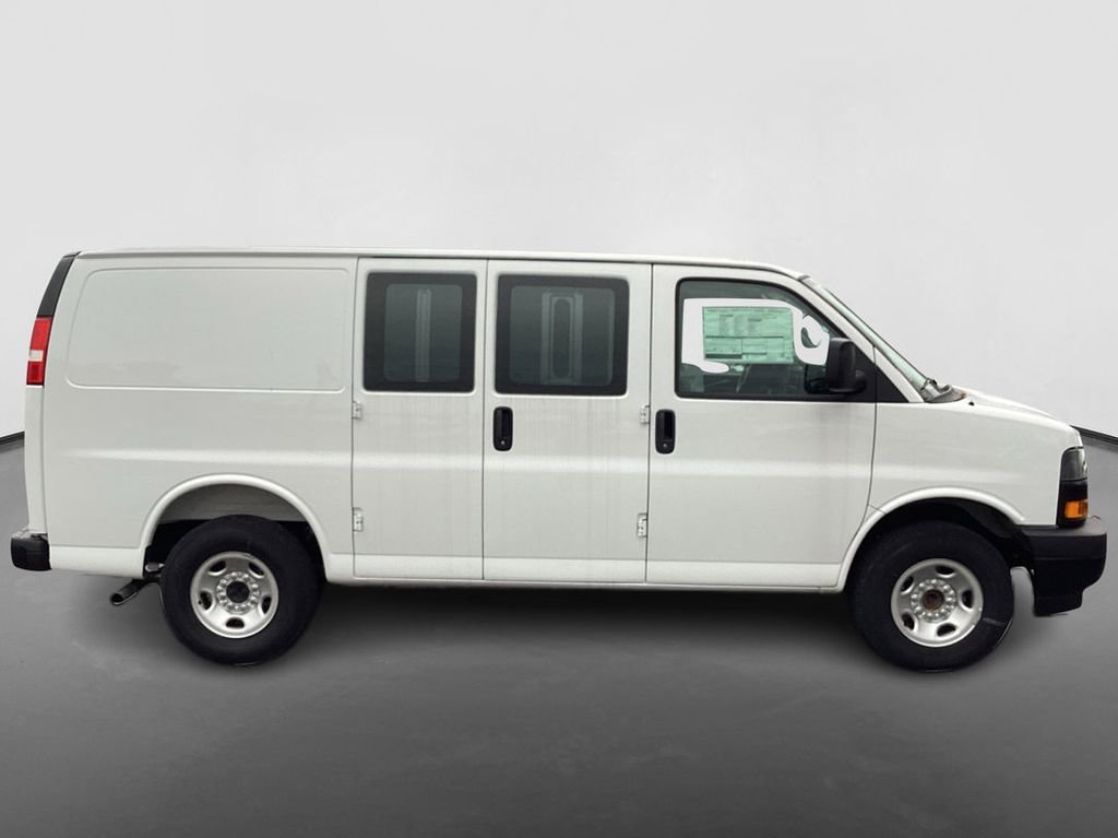 New 2025 Chevrolet Express 2500 image 4