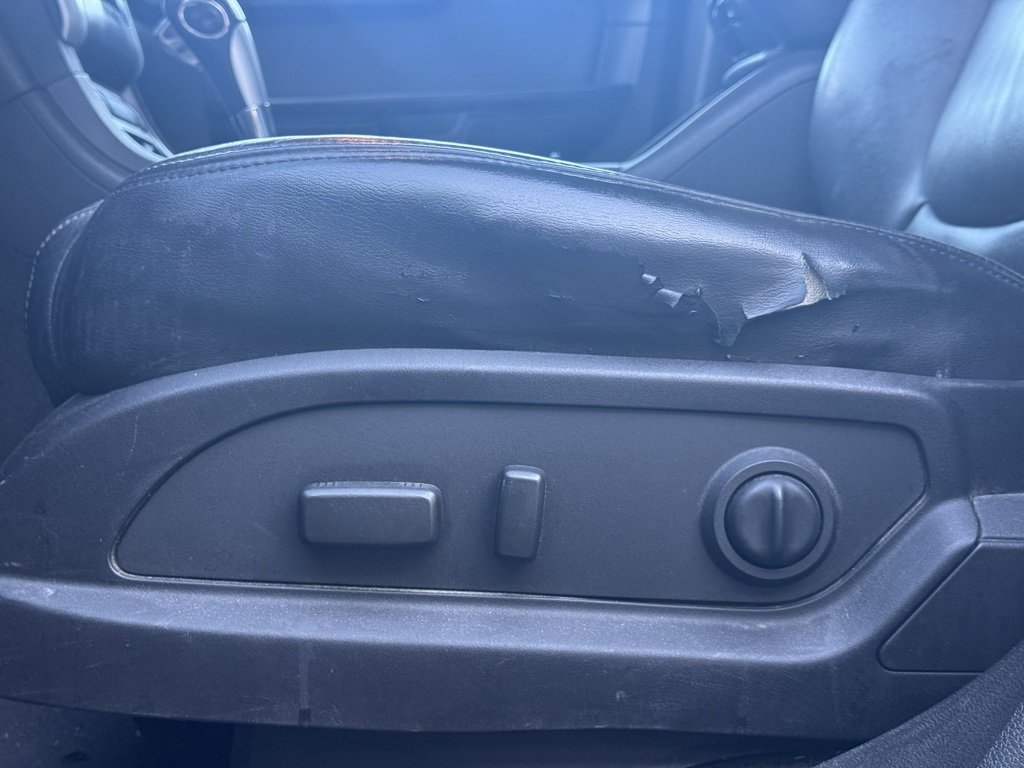 Used 2012 Chevrolet Traverse LT image 12