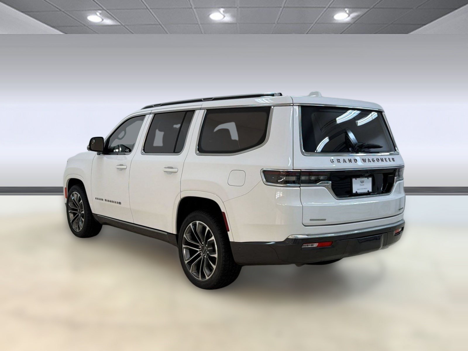 Used 2022 Jeep Grand Wagoneer Series III w/ Rear Seat Video Group 1 AWD/4WD image 3