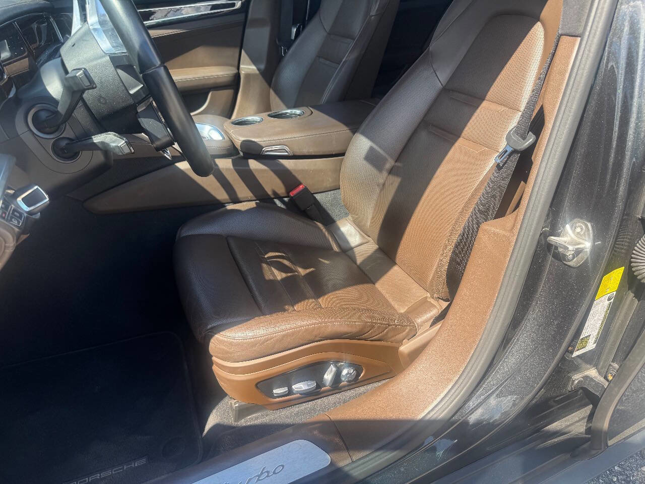 Used 2017 Porsche Panamera Turbo w/ Sport Package image 37