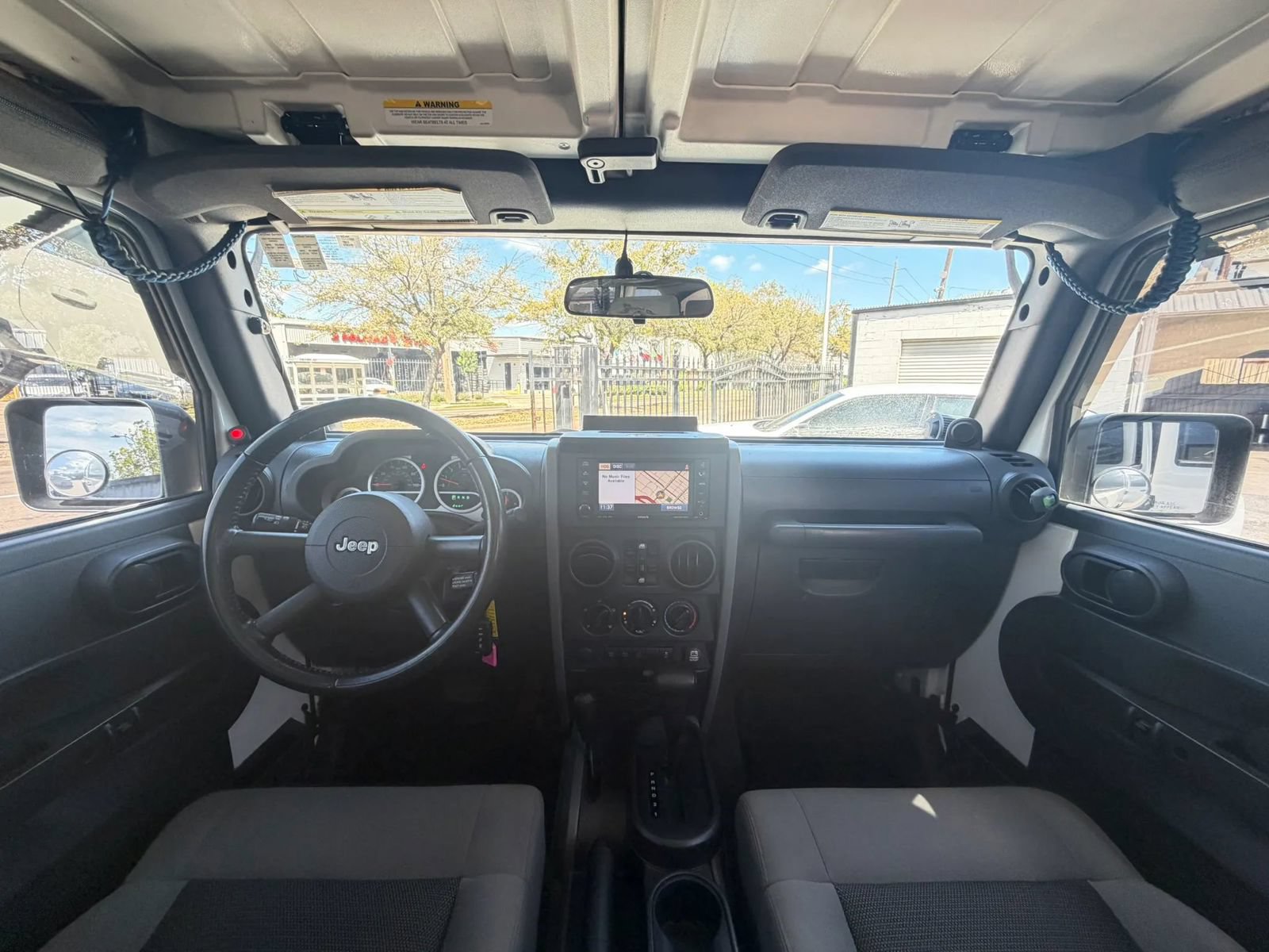 Used 2010 Jeep Wrangler Unlimited Rubicon w/ Trailer Tow Group AWD/4WD image 18