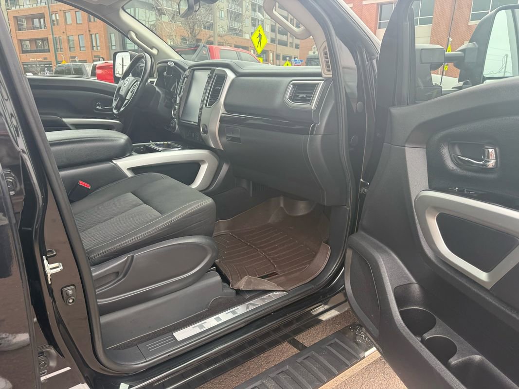 Used 2017 Nissan Titan SV image 26