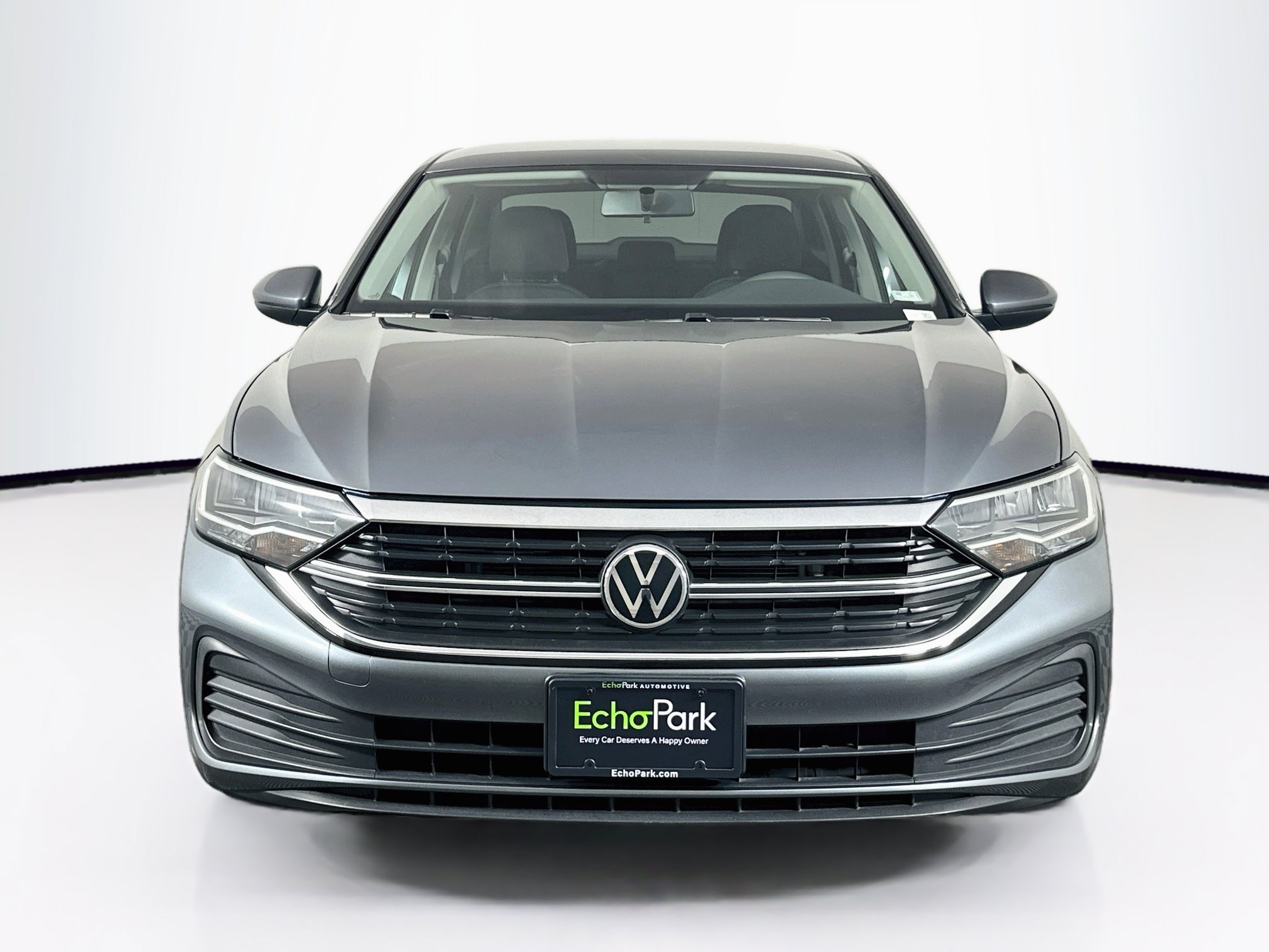 Used 2022 Volkswagen Jetta S FWD image 2