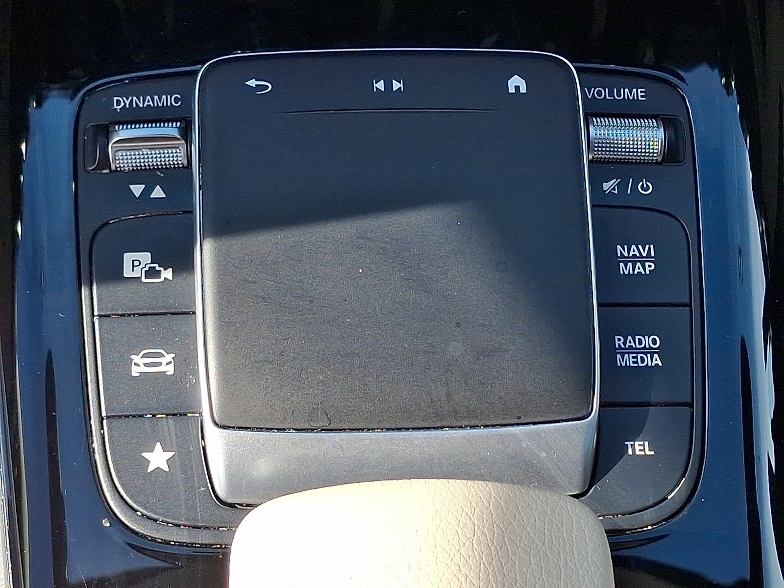 Used 2023 Mercedes-Benz EQB 300 4MATIC image 24