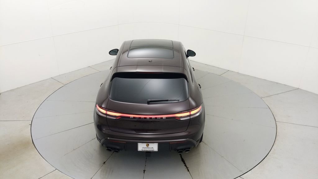 Certified 2024 Porsche Macan S AWD/4WD image 23