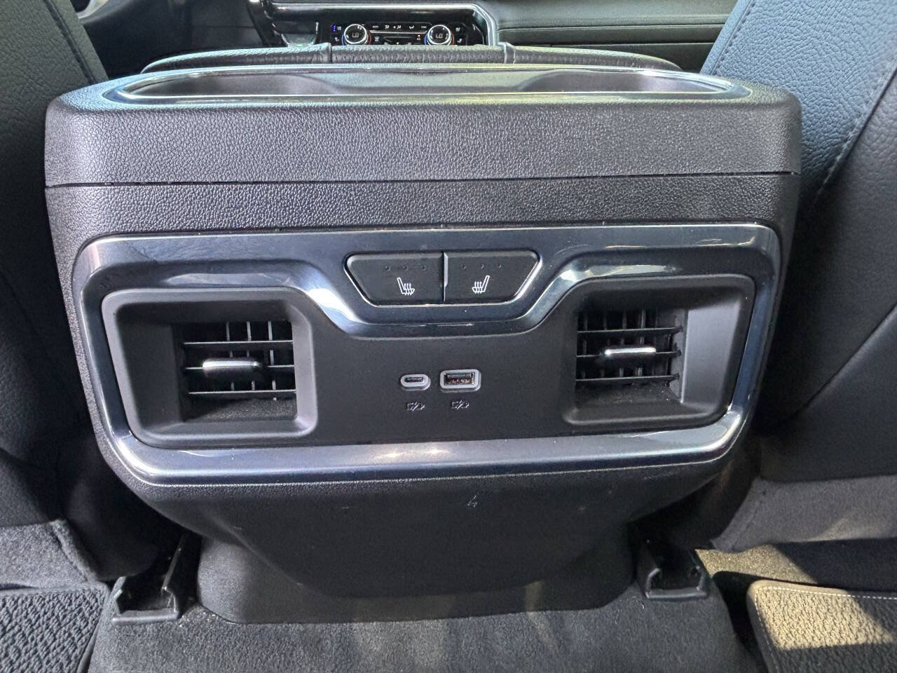 Used 2025 GMC Sierra 3500 Denali w/ Denali Reserve Package AWD/4WD image 26