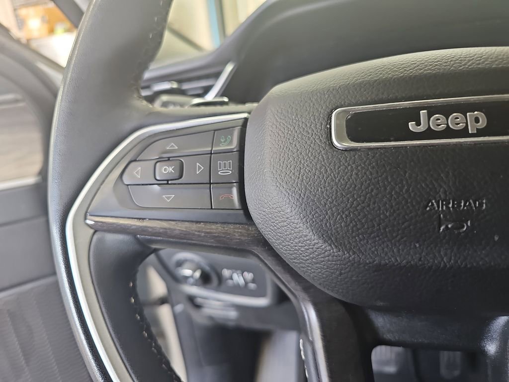 Used 2023 Jeep Grand Cherokee L Limited RWD image 17