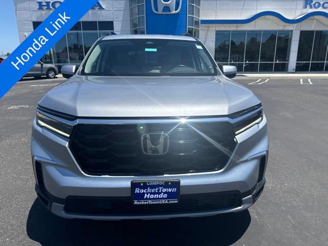 Used 2023 Honda Pilot Touring image 3