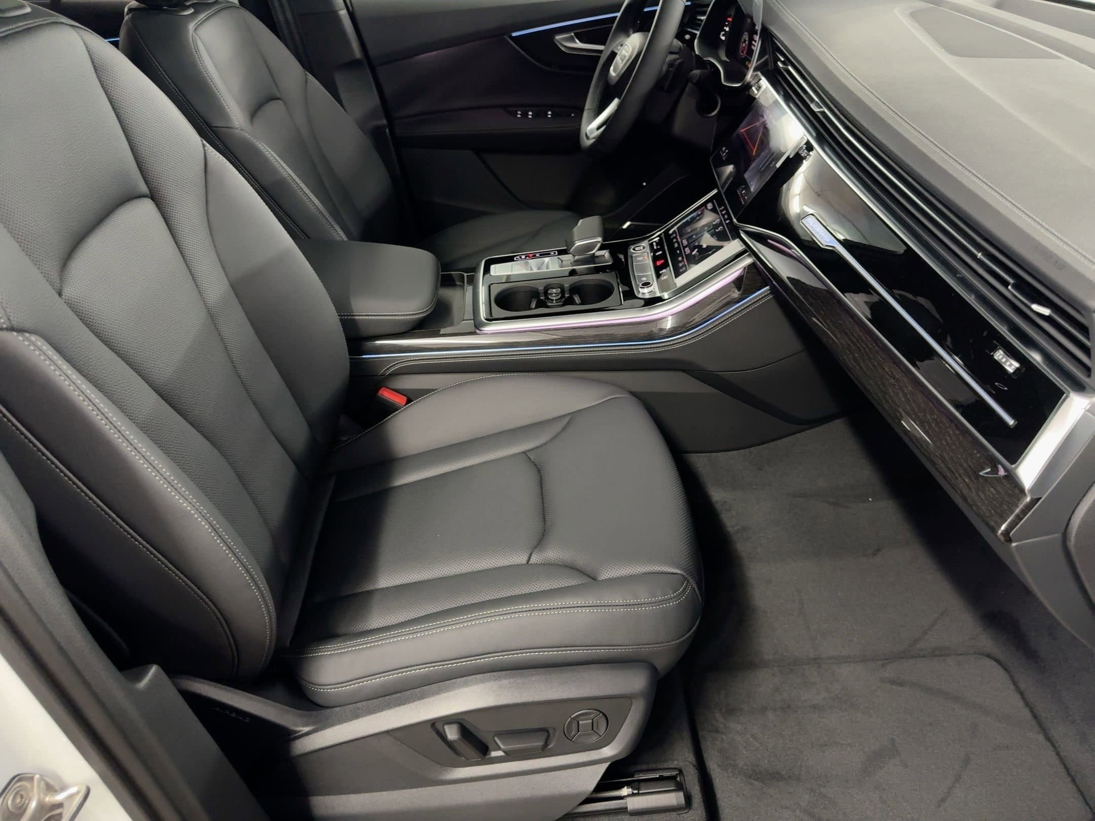 New 2026 Audi Q7 3.0T Premium Plus AWD/4WD image 30